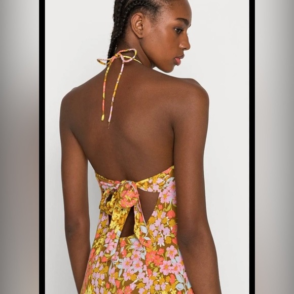 Billabong Dresses & Skirts - Billabong Floral Halter Dress Romance Dress Open Back Size M Fall